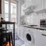 Studio rénové métro confortable Paris 2pers wifi