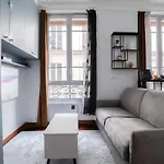 Studio rénové métro confortable Paris 2pers wifi