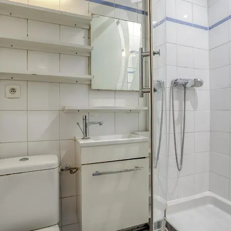Renove Au Pied Du Metro Apartment