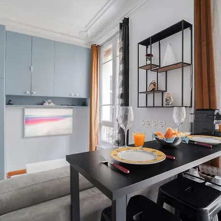 Apartment Renove Au Pied Du Metro